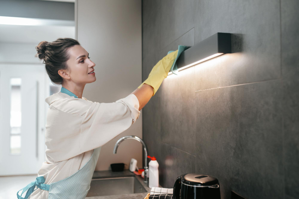 Simple Ways to Get Rid of Mold in Your Apartment